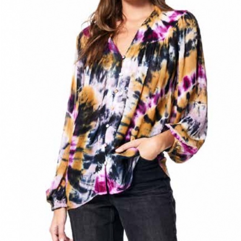 never been worn YFB top in Elder Venus Wash with covered buttons in chiffon sz L